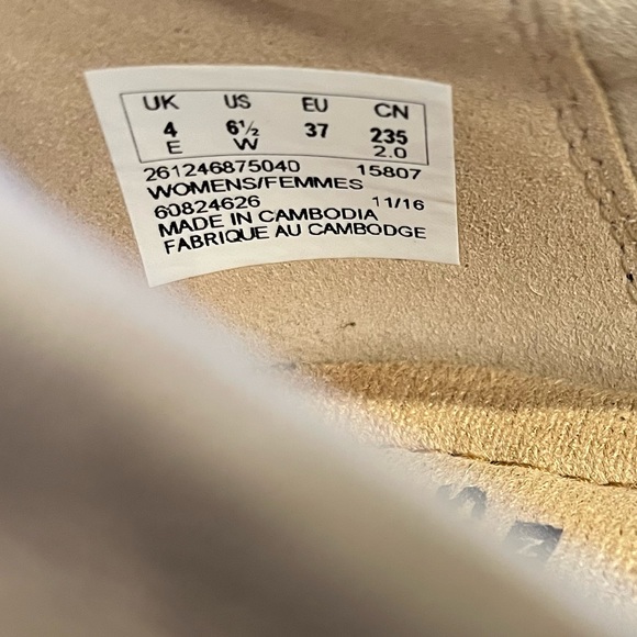 Clarks Beige Shoes - Picture 3 of 7